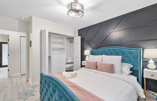 Coastal Retreat Stylish 4 BDR w/ Private Pool! - Foto 5