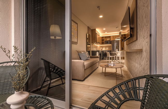 Houze Stay & Residences by AVA - Photo 1