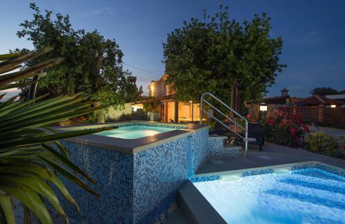 Charming villa Nera with pool and hydromassage near the beach - Foto 8