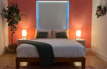 Lux Retreat with Pool Near Beach - Foto 2