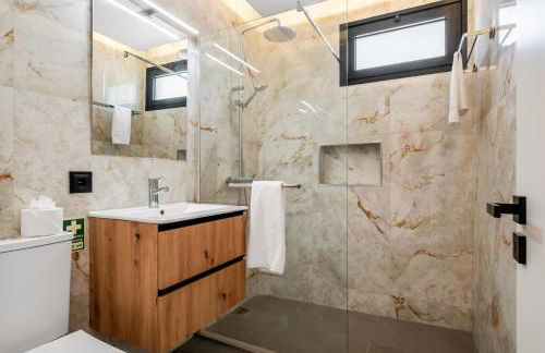 Luxury Seafront Escape II - Foto 28