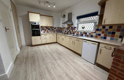 Bright & Cozy Countryside Bungalow - Foto 6