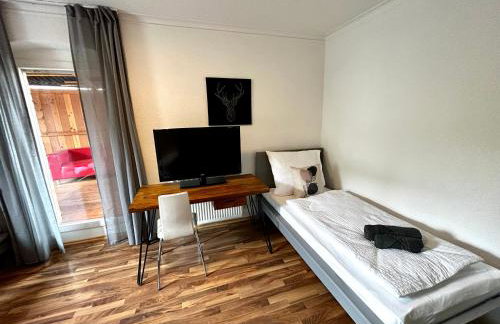 OhPardon! GAILDORF - Monteurwohnung im EG, Einzelbetten, Loggia & Garten - Foto 10