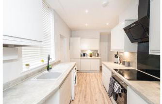 Hassle-Free & Handsome Brand-New 3-Bed Home - Foto 19