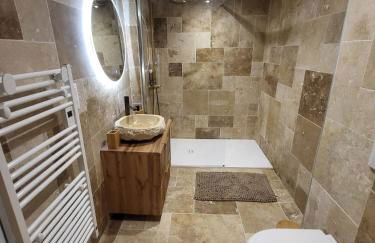 Le Chalet Champenois - Jacuzzi - Terrasse - Calme - Ciné Netflix - Foto 9