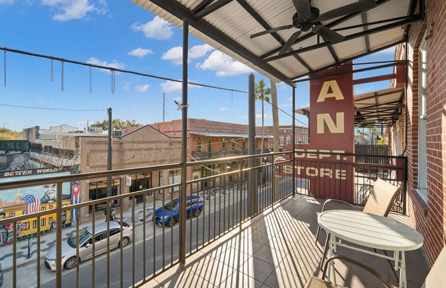 NEW Sangria Suite Upscale Ybor Apt On 7th Ave - Foto 1