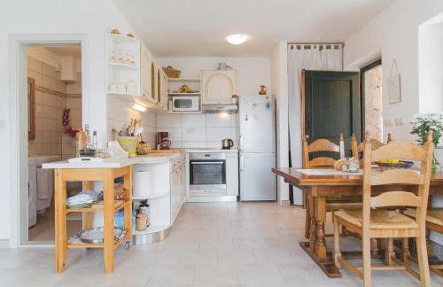 Stonehouse Korlat with open-air jacuzzi - Foto 15