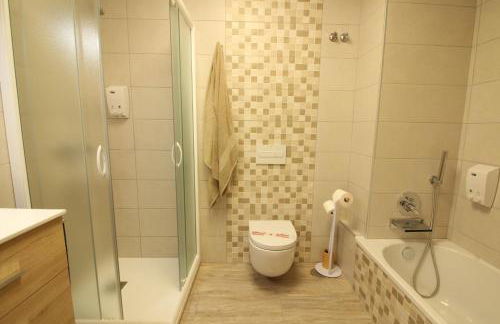 Beach and Family - Photo 16