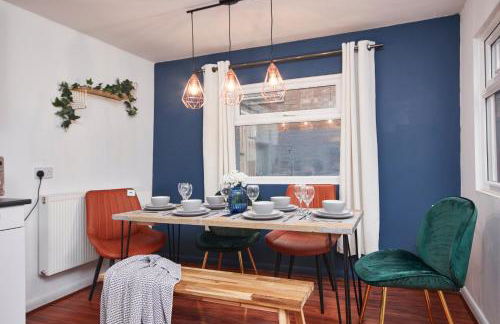 BIG Contractor House in Leamington Spa with 7 Beds by PureStay - 14 Night min! - Foto 22