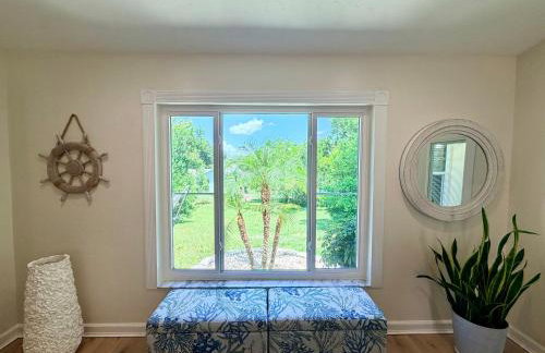 Near KSC - Peaceful Spacious Home for 6 - Fully Stocked Kitchen and Coffee Bar - Foto 18
