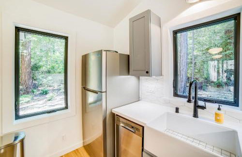 Peaceful Mendocino Cottage Surrounded By Redwoods - Photo 12