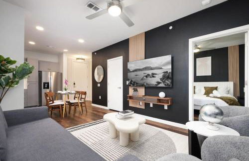 1BR Escape w Pool&Parking, Near Rvrwlk & Conv Ctr - Foto 3