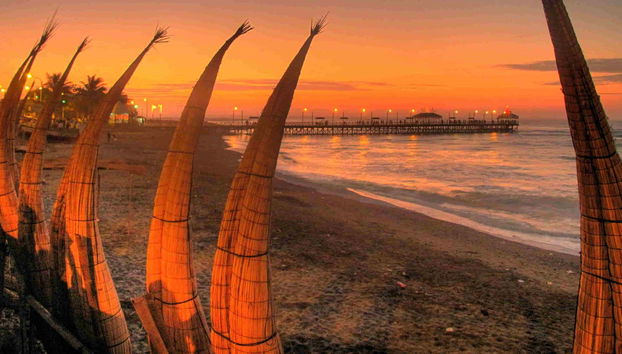 Stroll along Huanchaco beach