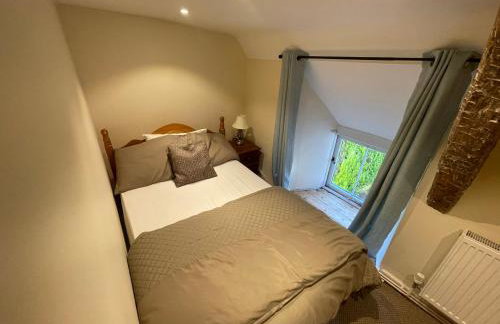 Large Historic Farmhouse in Rhondda Valley Perfect for Groups with Hot Tub - Foto 34