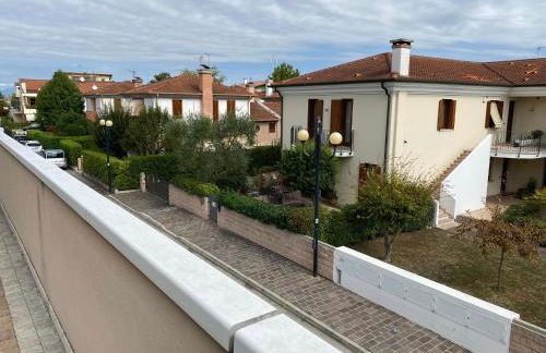 OTB Italia 2 - Alloggio accogliente tra Venezia e Treviso con 2 Terrazze e Posto auto Coperto - Foto 4