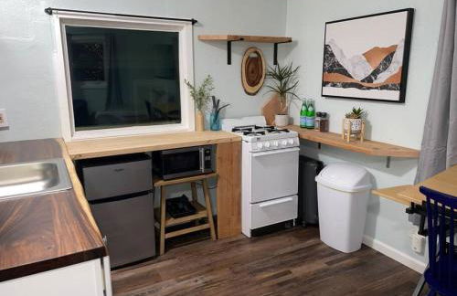 Cozy Little Cabin Slumber Village 3 - Photo 7