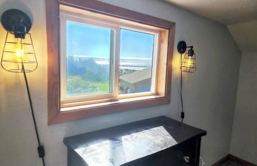 Bay and Horizon Views! Crabbing and Fishing Close By! Hilltop Heights - Foto 21