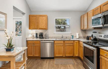 Ocean Oasis by Avantstay Block to Beach West Pcb, Pet-friendly - Photo 13