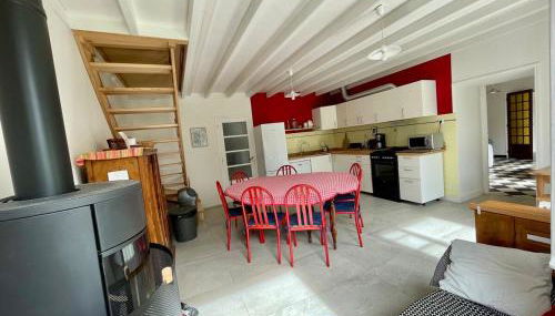 Grande Maison à la Campagne - Photo 2, stove