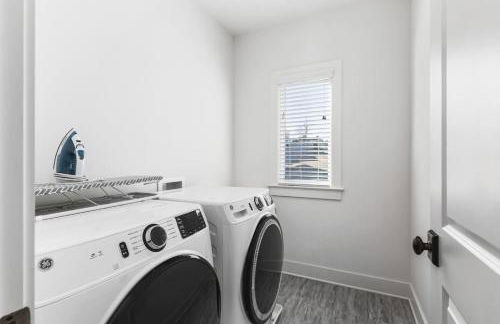 TWO Neighboring Homes Sleeps 24 Walk to 12 South - Foto 36