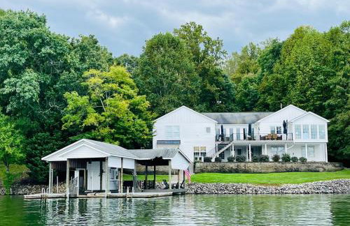 6 BD Smith Mountain Lakefront Escape sunset - Foto 36