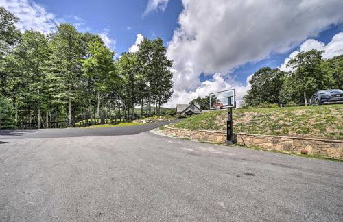 7 Mi to Ski Sapphire Valley Resort-Style Retreat - Foto 36