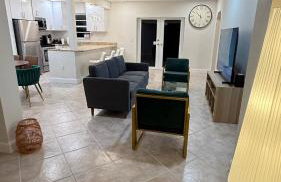 Close to the beach, in a quiet neighborhood - Foto 24