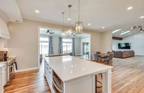 Chapman Lake Retreat with Pier, Fire Pit and Games - Foto 11