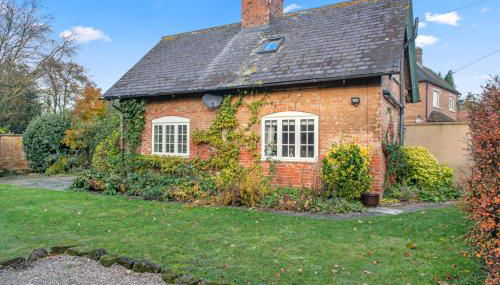 Beautiful 2 Bedroom Cottage in Oxton - Foto 1, Garden, Garden view