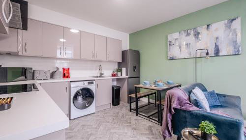 8 Bedroom, 8 En suite, 12 beds, Fast Wifi, Contractors, Parking - Foto 3