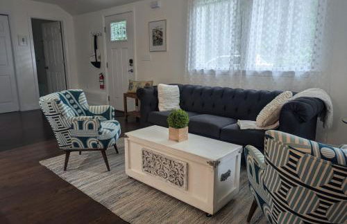 Tranquil Getaway Cottage in Charming, Bethel CT - Foto 1