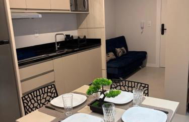 Loft com Piscina no Rooftop centro de Blumenau - Foto 2