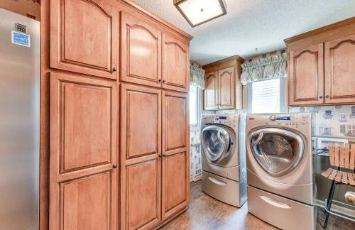 Spacious Mount Pleasant Home with Grill and Yard! - Foto 9