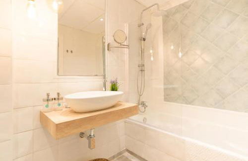 BOHO CHIC- Beachfront - Free bikes - Salt water pool - Foto 32