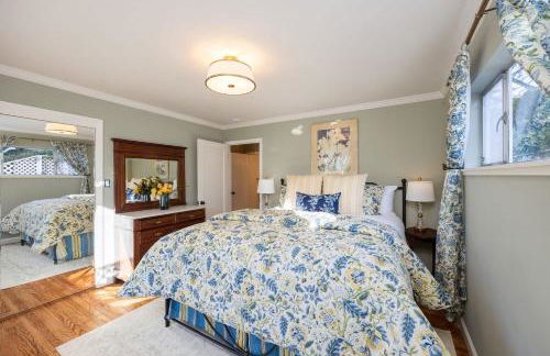 Charming Garden Cottage- steps to historic Old Town Half Moon Bay - Foto 12