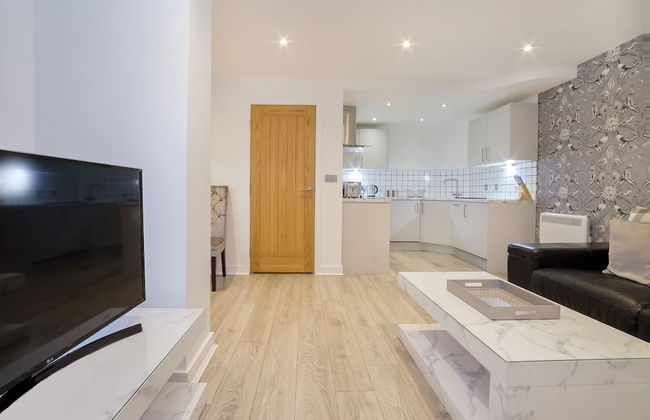 Reubens Court and City Apartments - Photo 16