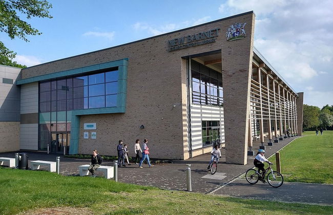 2 Bed Hollywood Movie Themed Apt - Foto 2