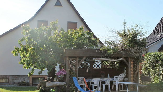 Cozy Apartment With Garden - Foto 2, Imagen principal