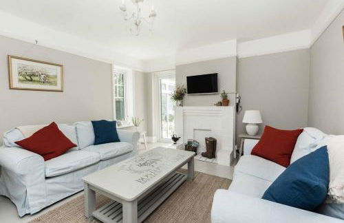 Wonderful thatched cottage in the New Forest National Park - Photo 12