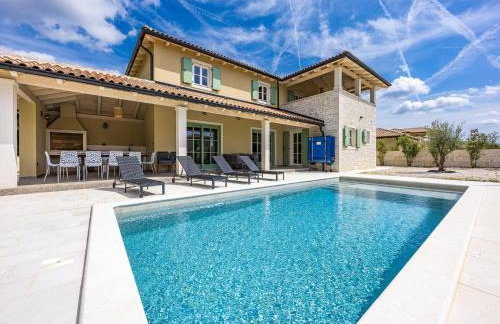 Elegant Family Retreat with Pool in Istria - Foto 1