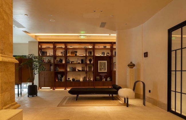 Golden Age Hotel - Photo 8