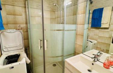 Le Mieukerien - Réserve africaine 15 mn - Plage 200 m - Foto 7