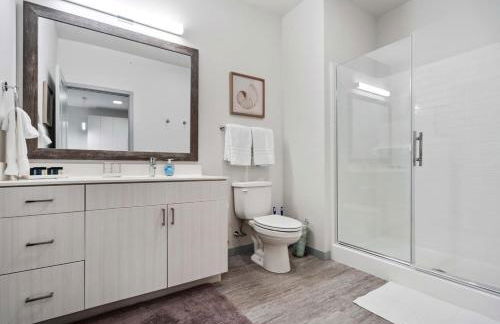 Pool with In-Unit Washer & Dryer and Garage Parking - Photo 3