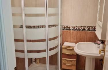 Precioso apartamento nuevo en Torreblanca Fuengirola, a 300m de la playa- piscina, gimnasio, sauna - Photo 10