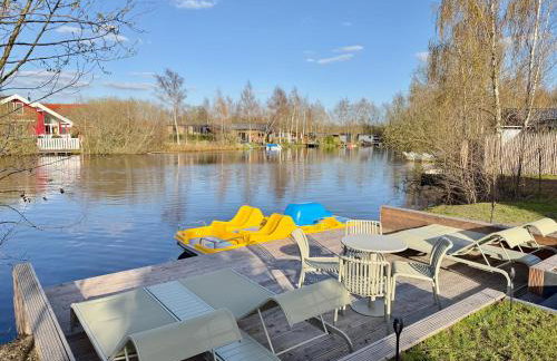 Franks Ferienhaus am See I Privatsteg I Tretboot I Spieletage I Ruhe I Natur I Angeln I luxuriös & großzügig bis zu 10 Personen - Foto 6