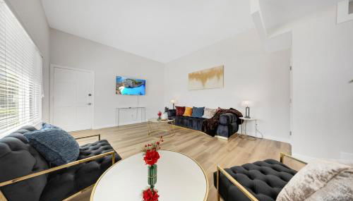 Oneluxstay 3BR Home Near the Beach - Foto 2