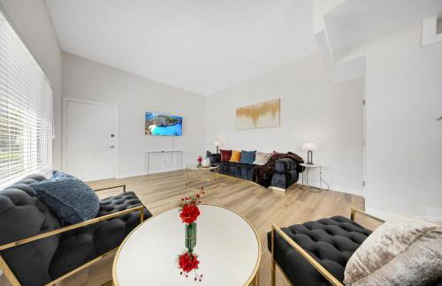 Oneluxstay 3BR Home Near the Beach - Foto 2