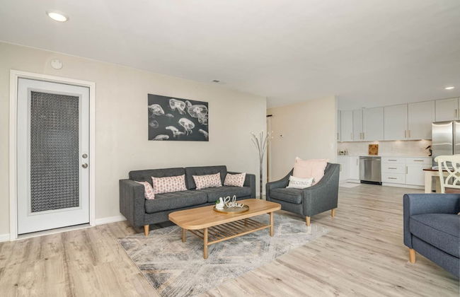 The Graceful Pelican Lakeview w Kayaks and Trail - Foto 11