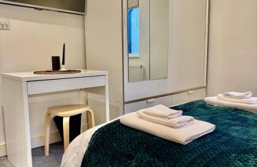 Superb Duplex in North London with reserved parking - Photo 37