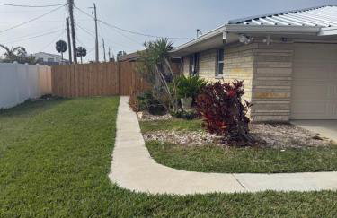 Pool home on the Bay, large private yard near AMI - Foto 74